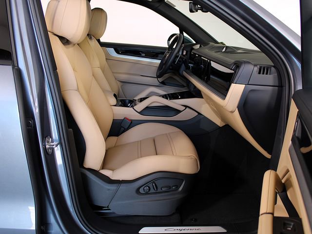 New 2026 Porsche Cayenne AWD/4WD image 30