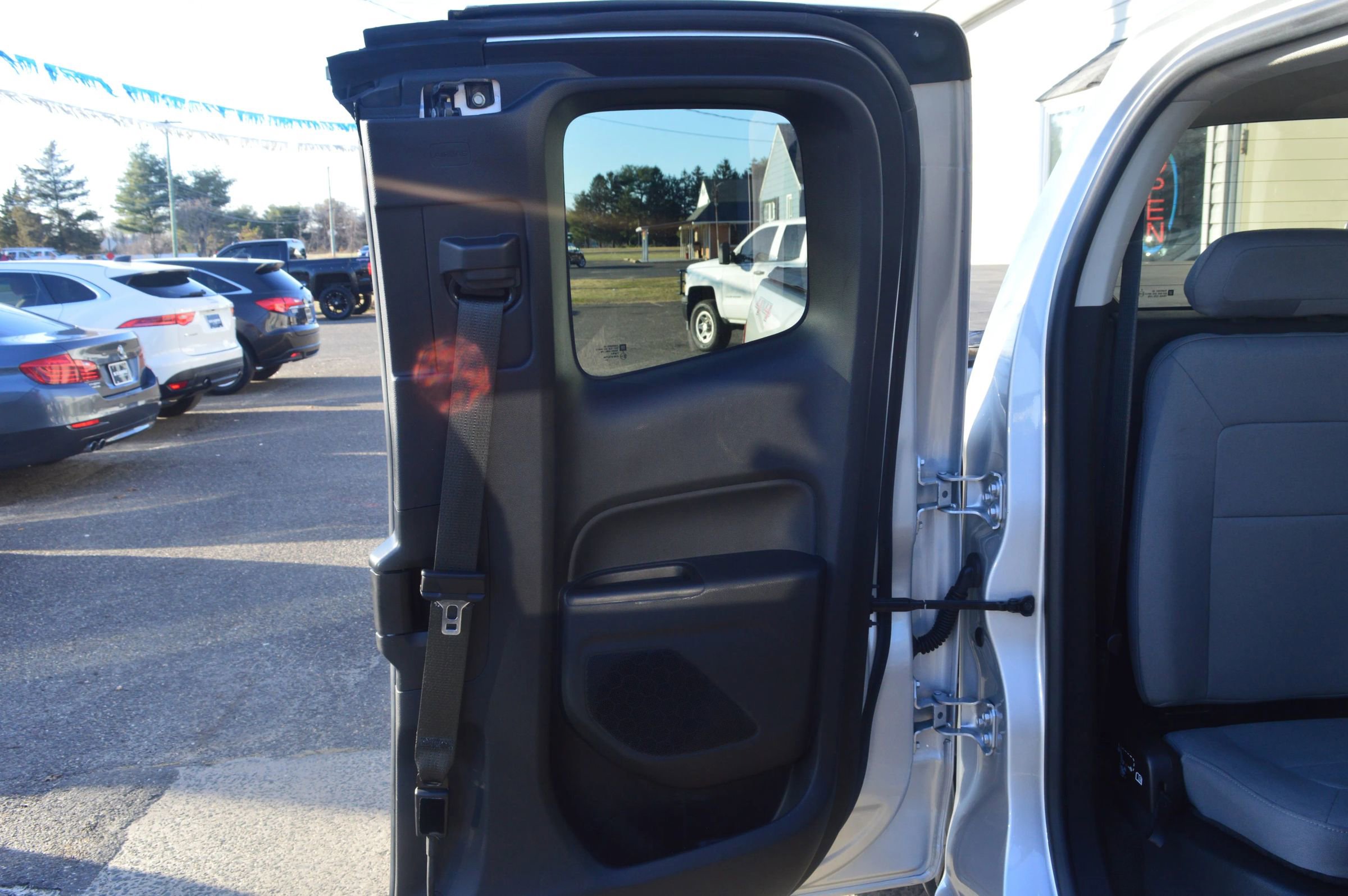 Used 2018 Chevrolet Colorado LT w/ LT Convenience Package image 25