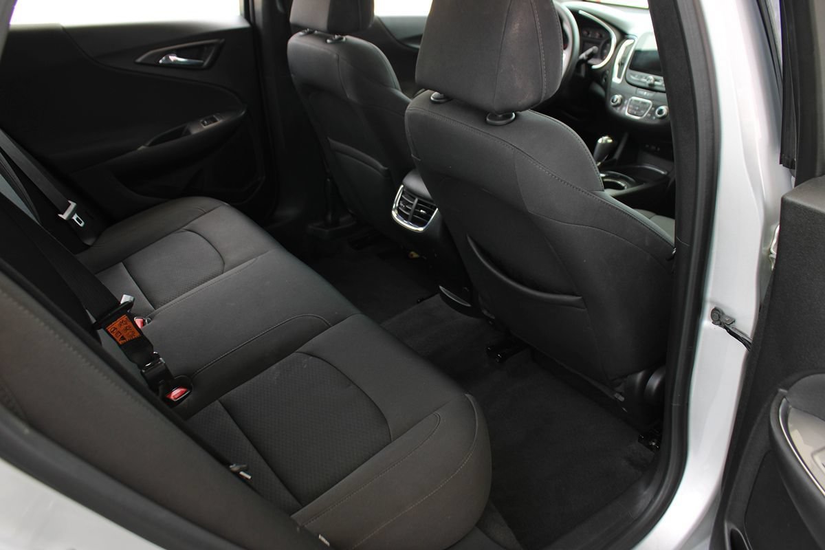 Used 2020 Chevrolet Malibu LT FWD image 23
