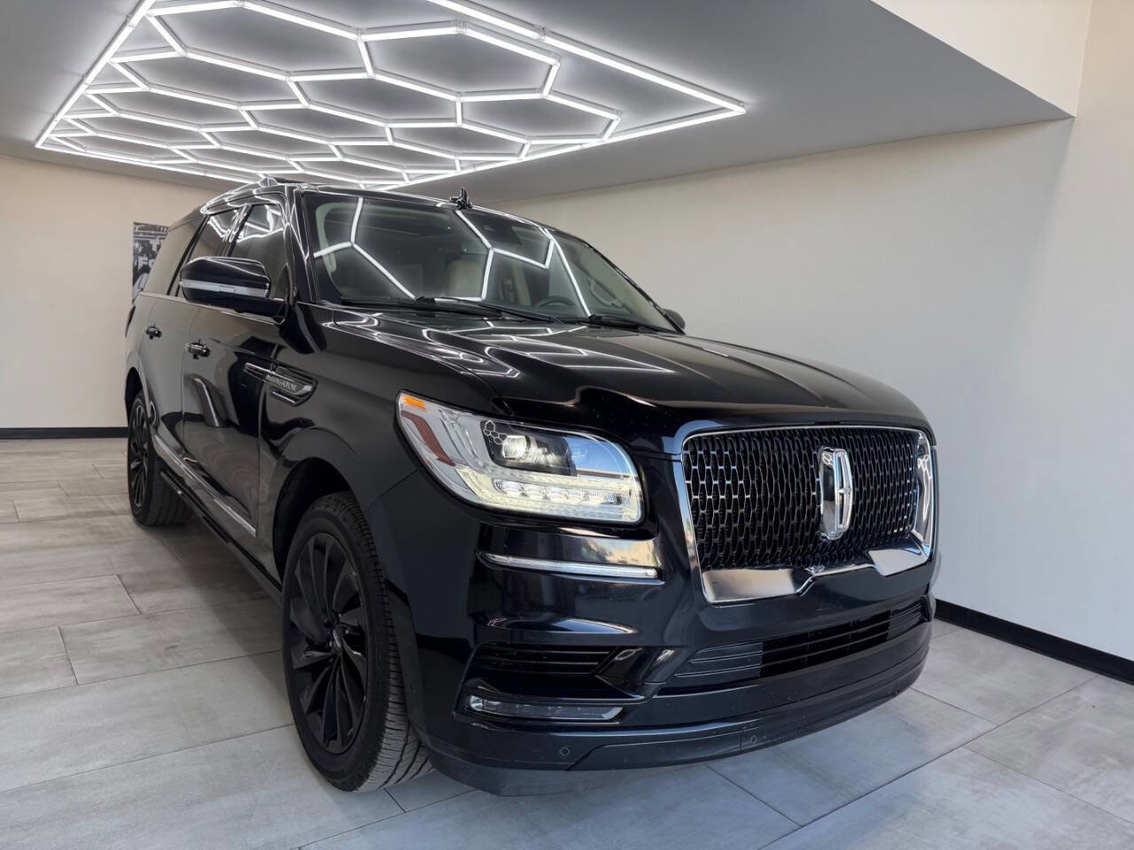 Used 2021 Lincoln Navigator Reserve AWD/4WD image 8