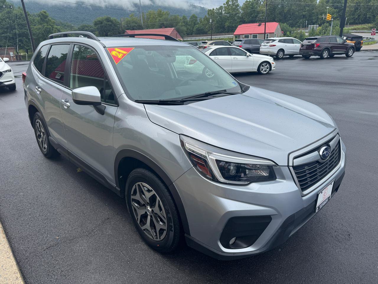 Used 2021 Subaru Forester Premium AWD/4WD image 9