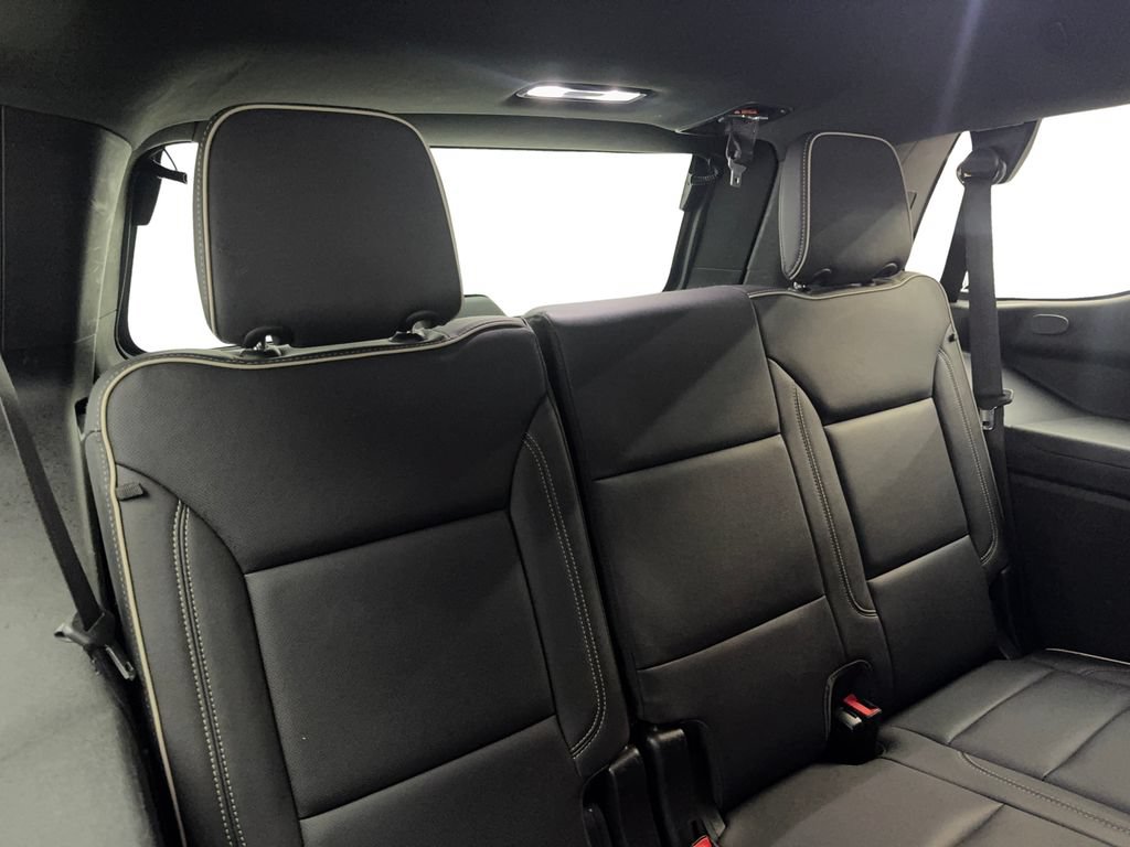 Used 2024 GMC Yukon SLT RWD image 43