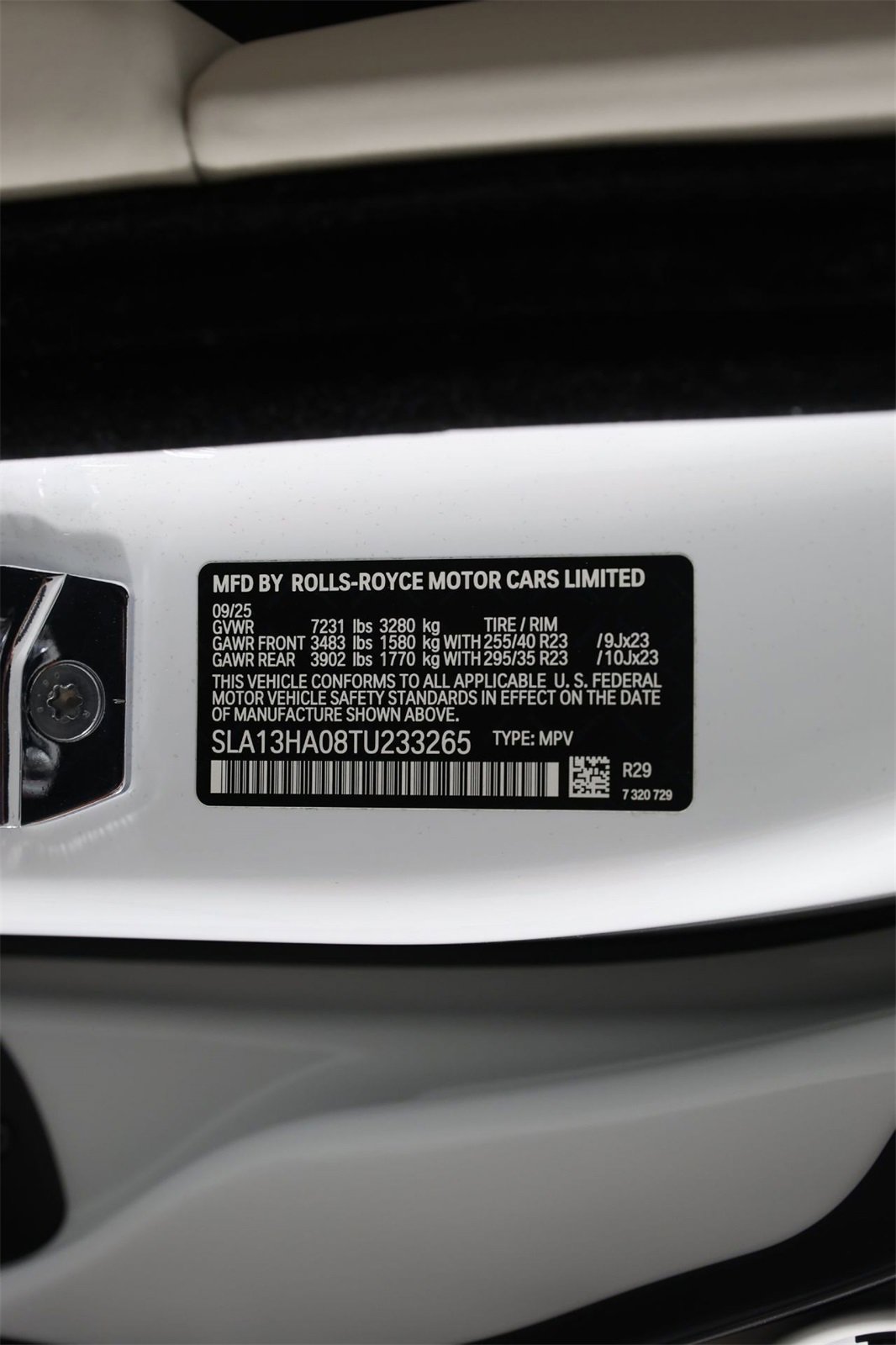 New 2026 Rolls-Royce Cullinan image 19