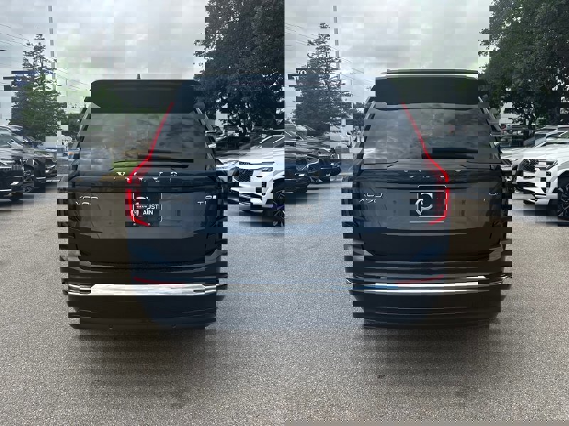 New 2025 Volvo XC90 T8 Plus image 5