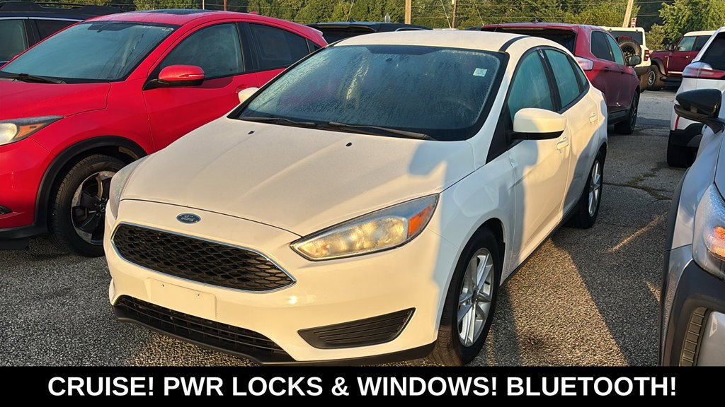 Used 2018 Ford Focus SE FWD image 3