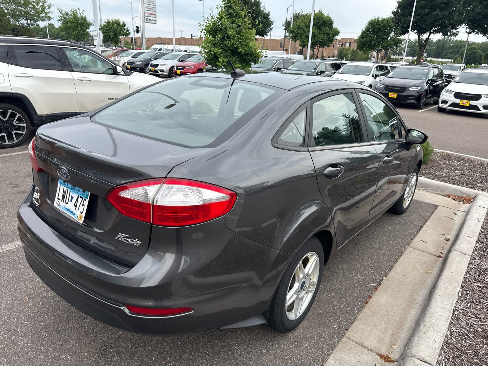 Used 2019 Ford Fiesta SE FWD image 3