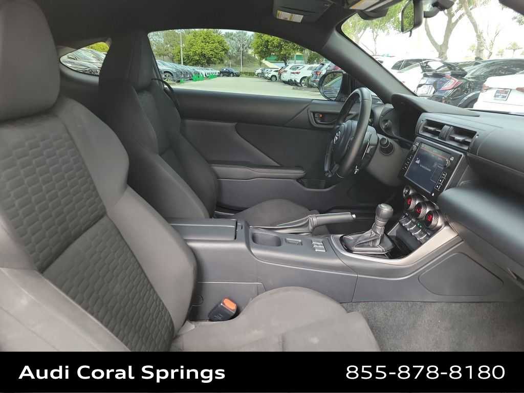 Used 2022 Toyota GR86 image 22