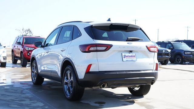 Used 2025 Ford Escape ST-Line AWD/4WD image 7