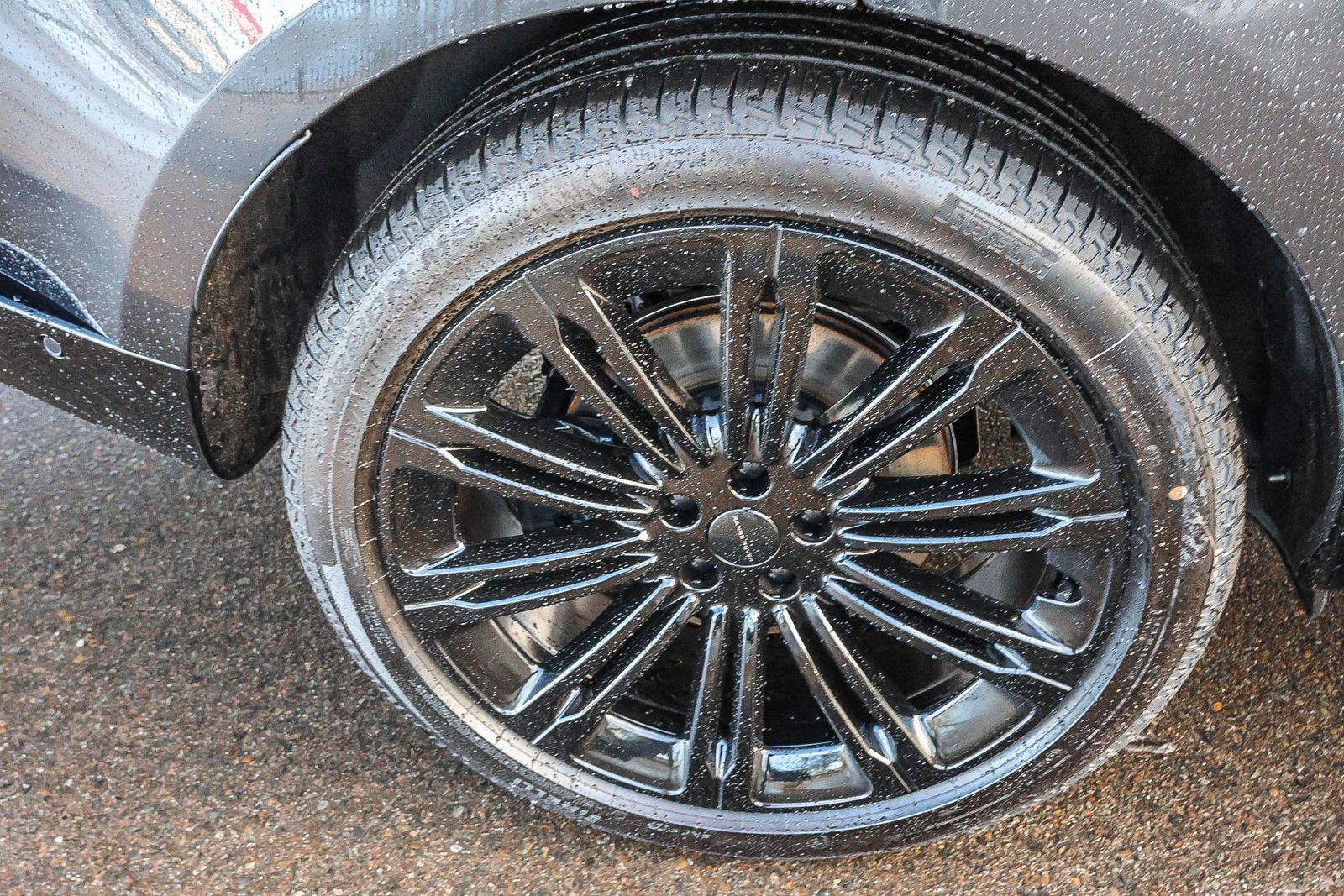 New 2026 Land Rover Range Rover SE image 13