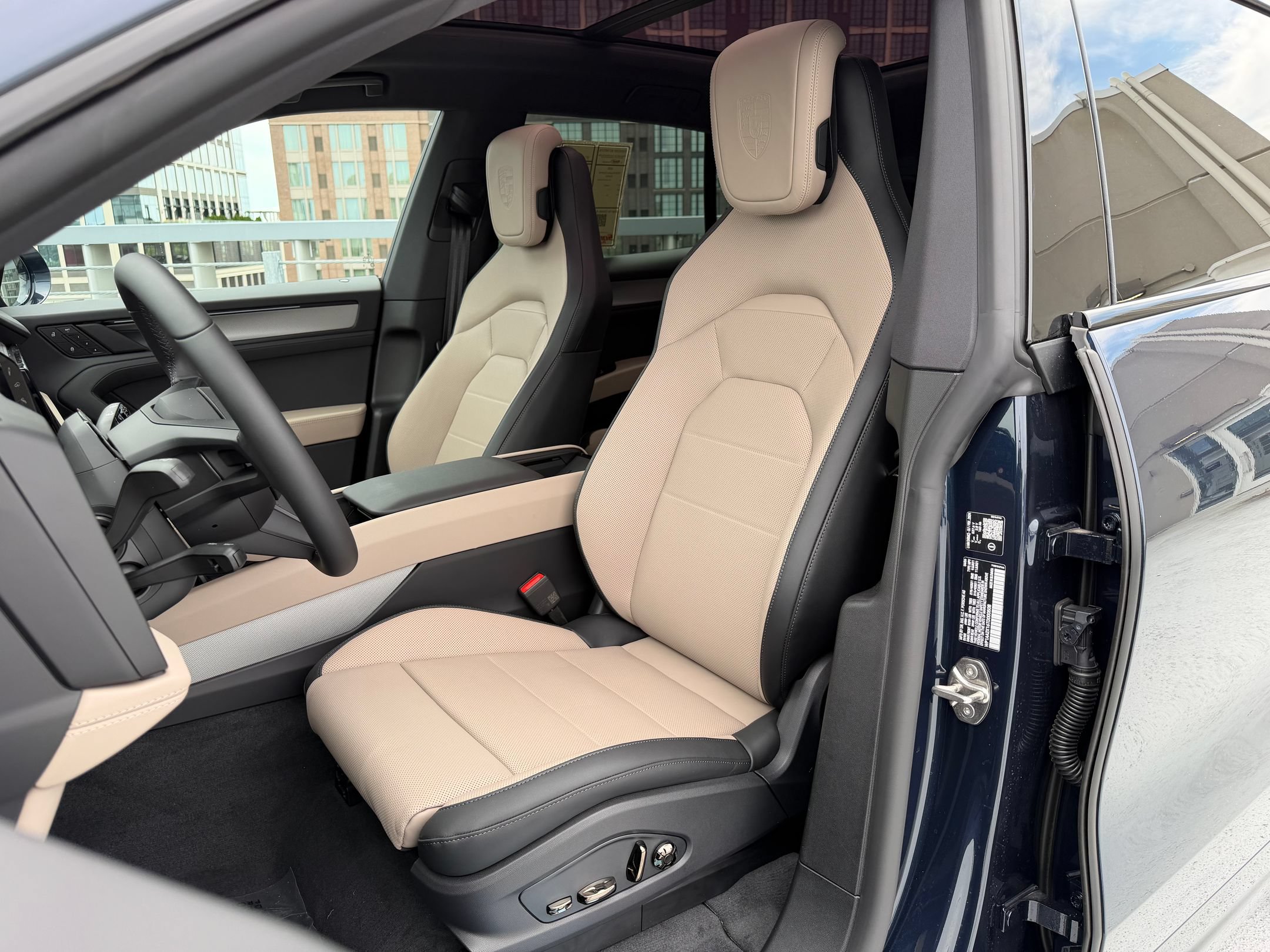 New 2026 Porsche Cayenne E-Hybrid AWD/4WD image 5