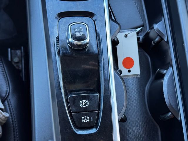 Used 2023 Volvo XC60 B5 Core image 32