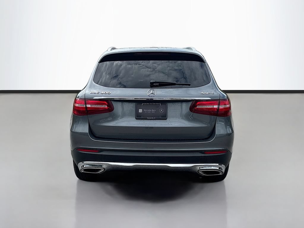 Used 2018 Mercedes-Benz GLC 300 4MATIC w/ Premium Package image 4