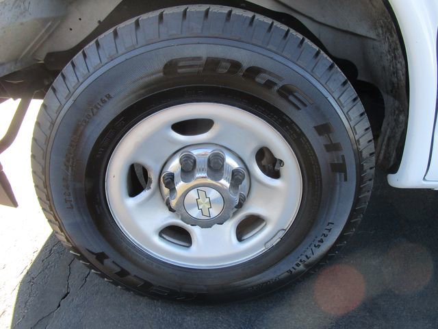 Used 2021 Chevrolet Express 2500 LT w/ LT Preferred Equipment Group image 2
