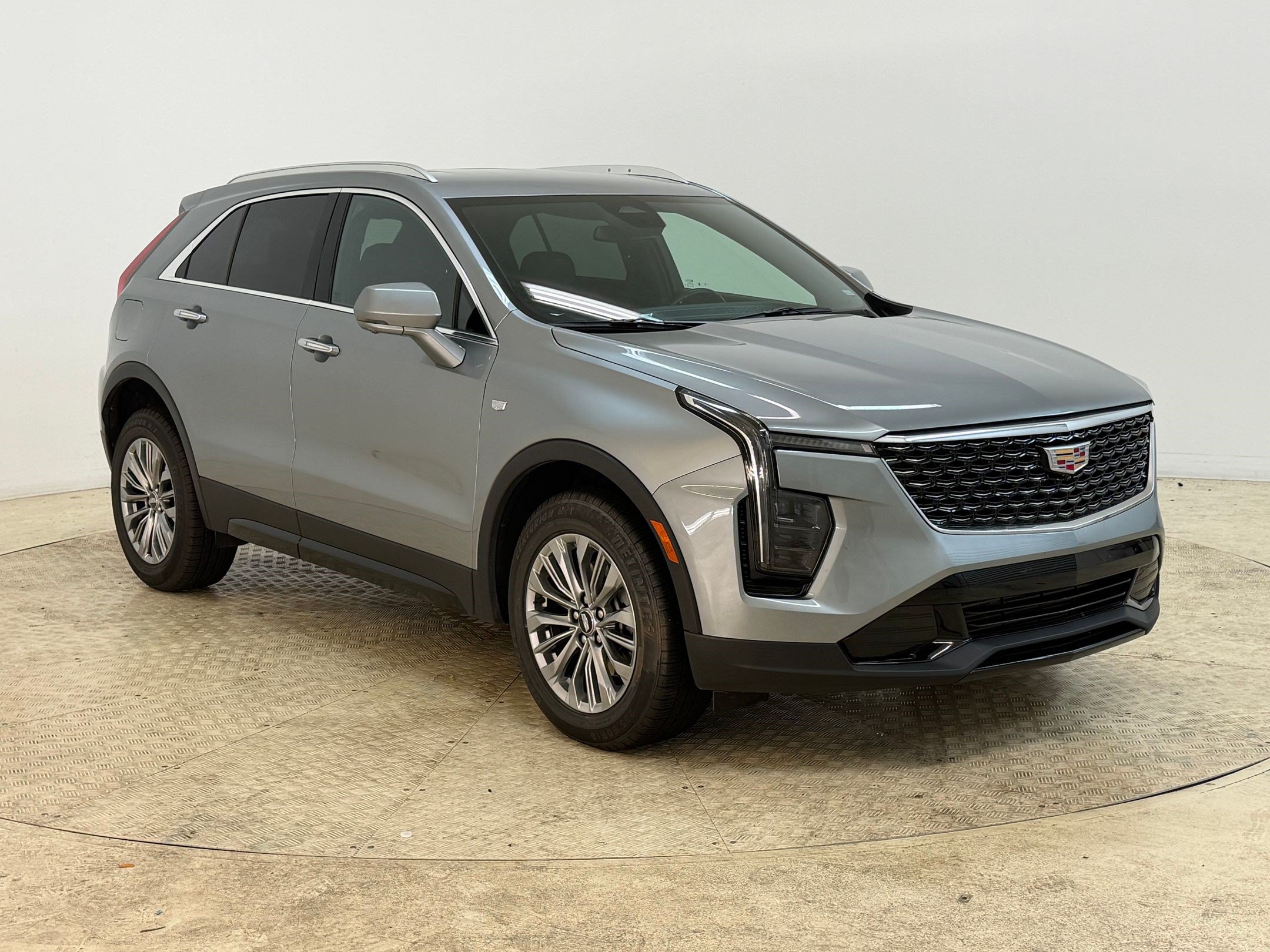 Certified 2025 Cadillac XT4 Premium Luxury AWD/4WD image 7