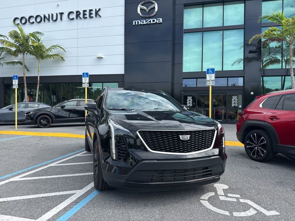 Used 2023 Cadillac XT4 Sport FWD image 2