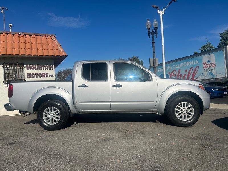 Used 2016 Nissan Frontier SV RWD image 3