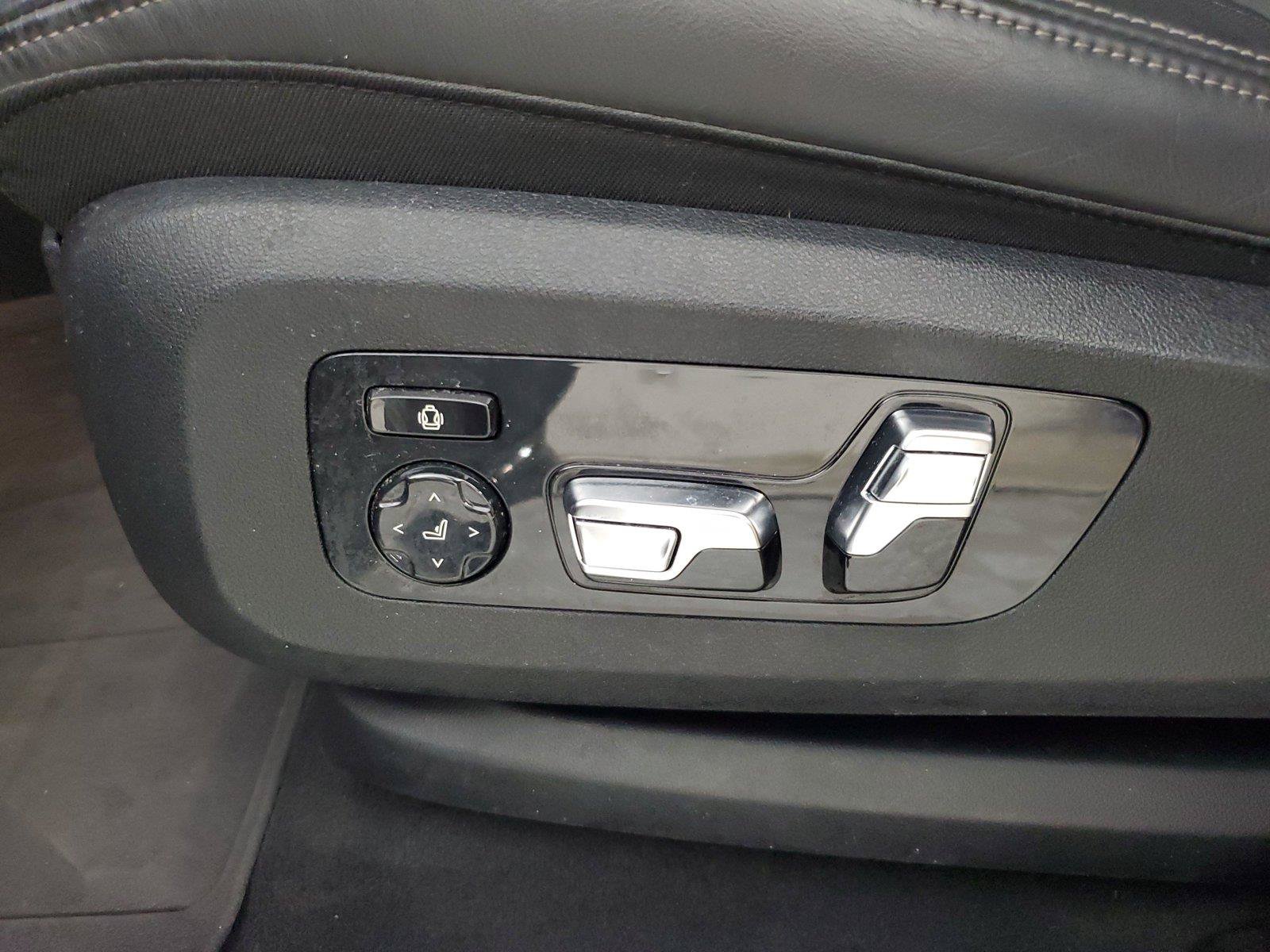 Used 2023 BMW X6 M50i w/ Executive Package AWD/4WD image 21