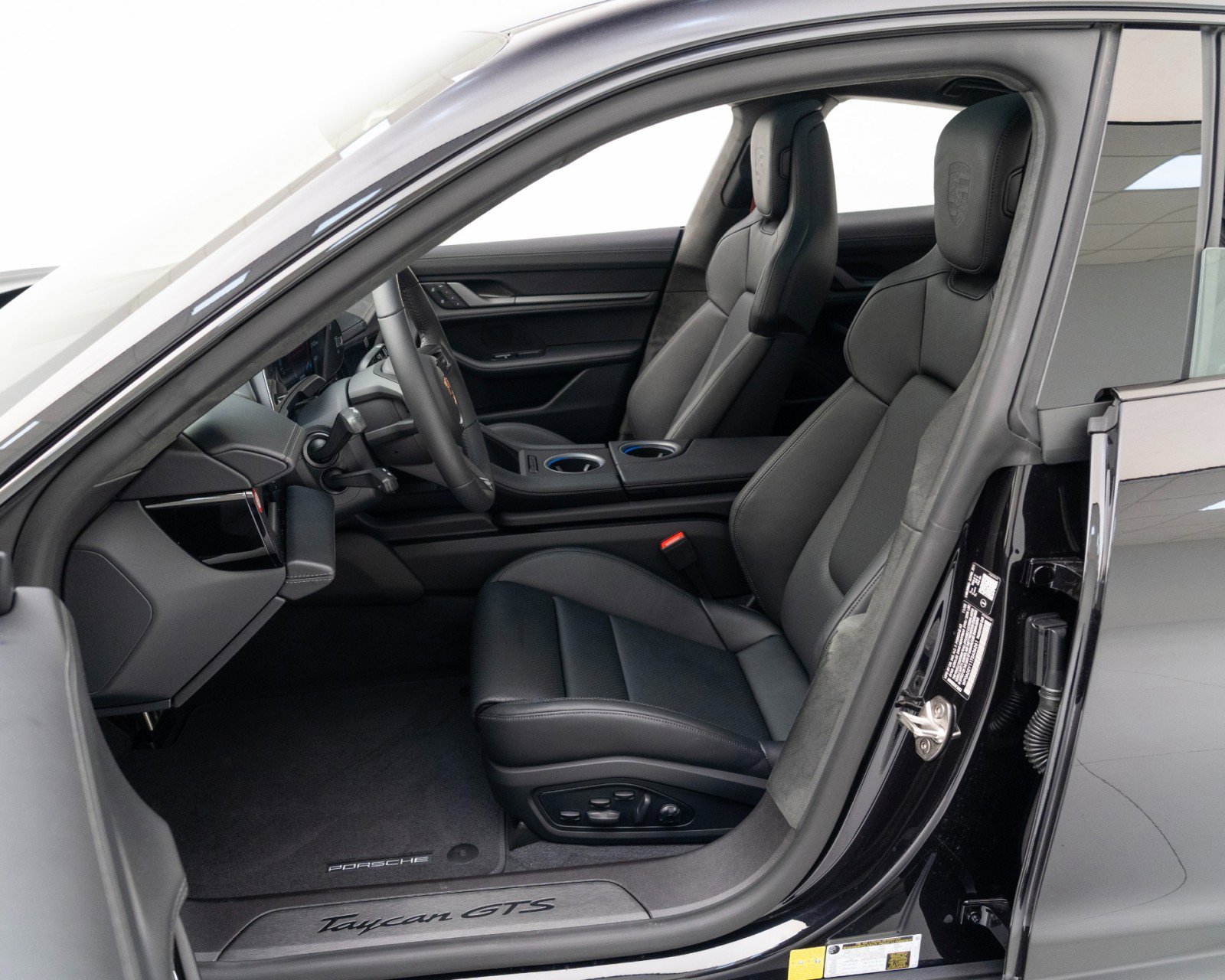 New 2026 Porsche Taycan GTS image 18