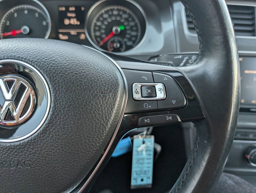 Used 2017 Volkswagen Golf Alltrack SE image 28