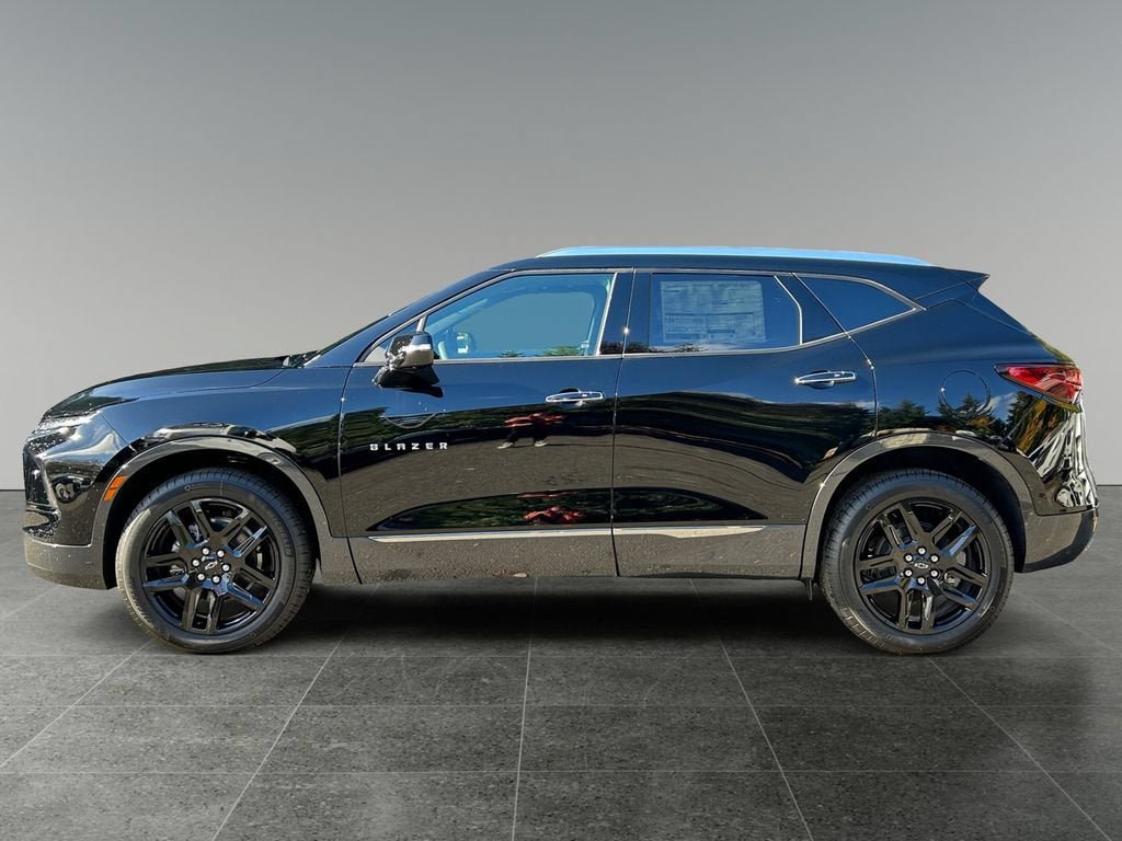 New 2025 Chevrolet Blazer Premier w/ Driver Confidence II Package AWD/4WD image 4