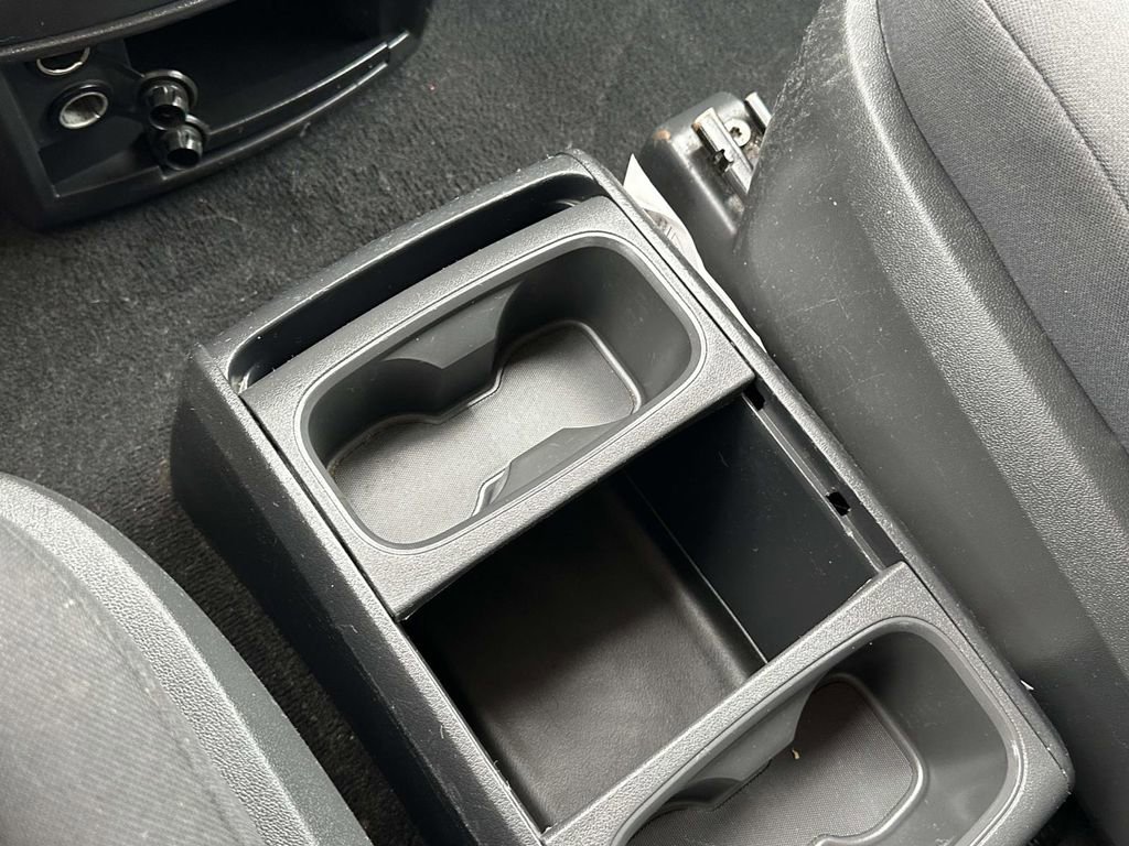 Used 2010 Dodge Grand Caravan Hero image 28