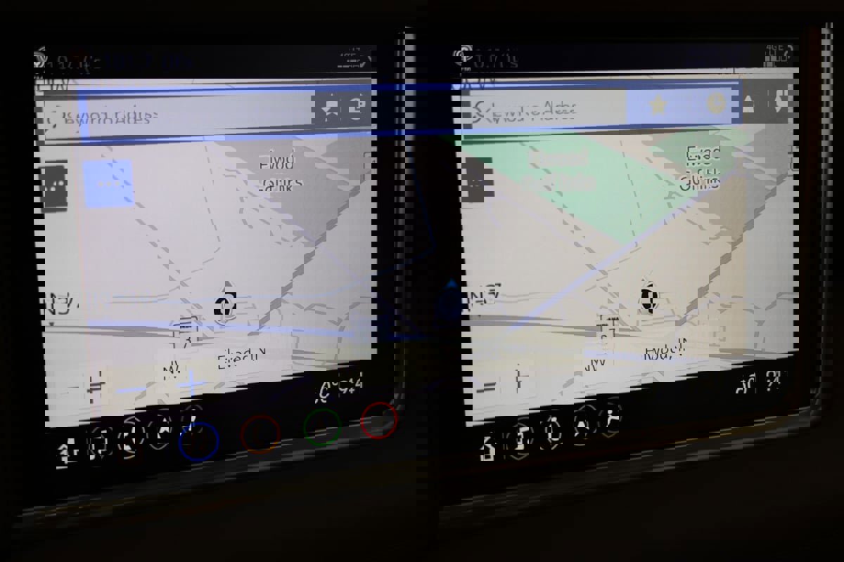 Used 2021 GMC Yukon XL Denali w/ Denali Ultimate Package image 8