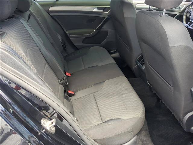 Used 2017 Volkswagen Golf S FWD image 15