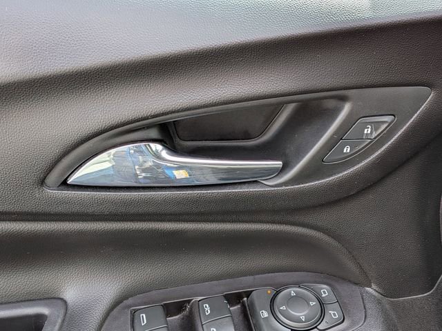 Used 2019 Chevrolet Equinox LT image 12