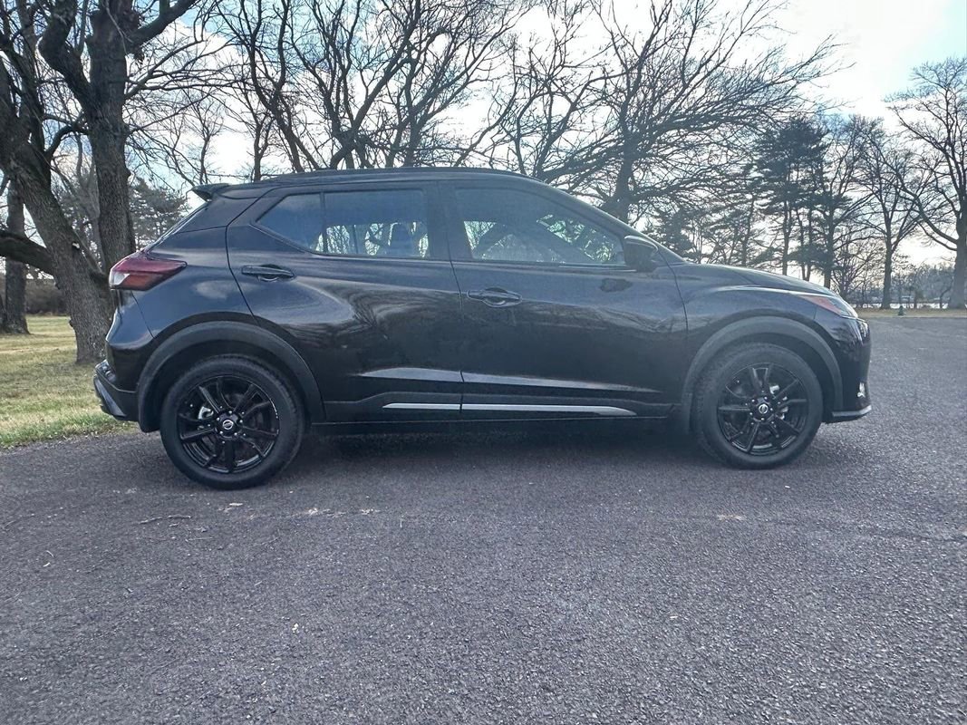 Used 2021 Nissan Kicks SR image 4