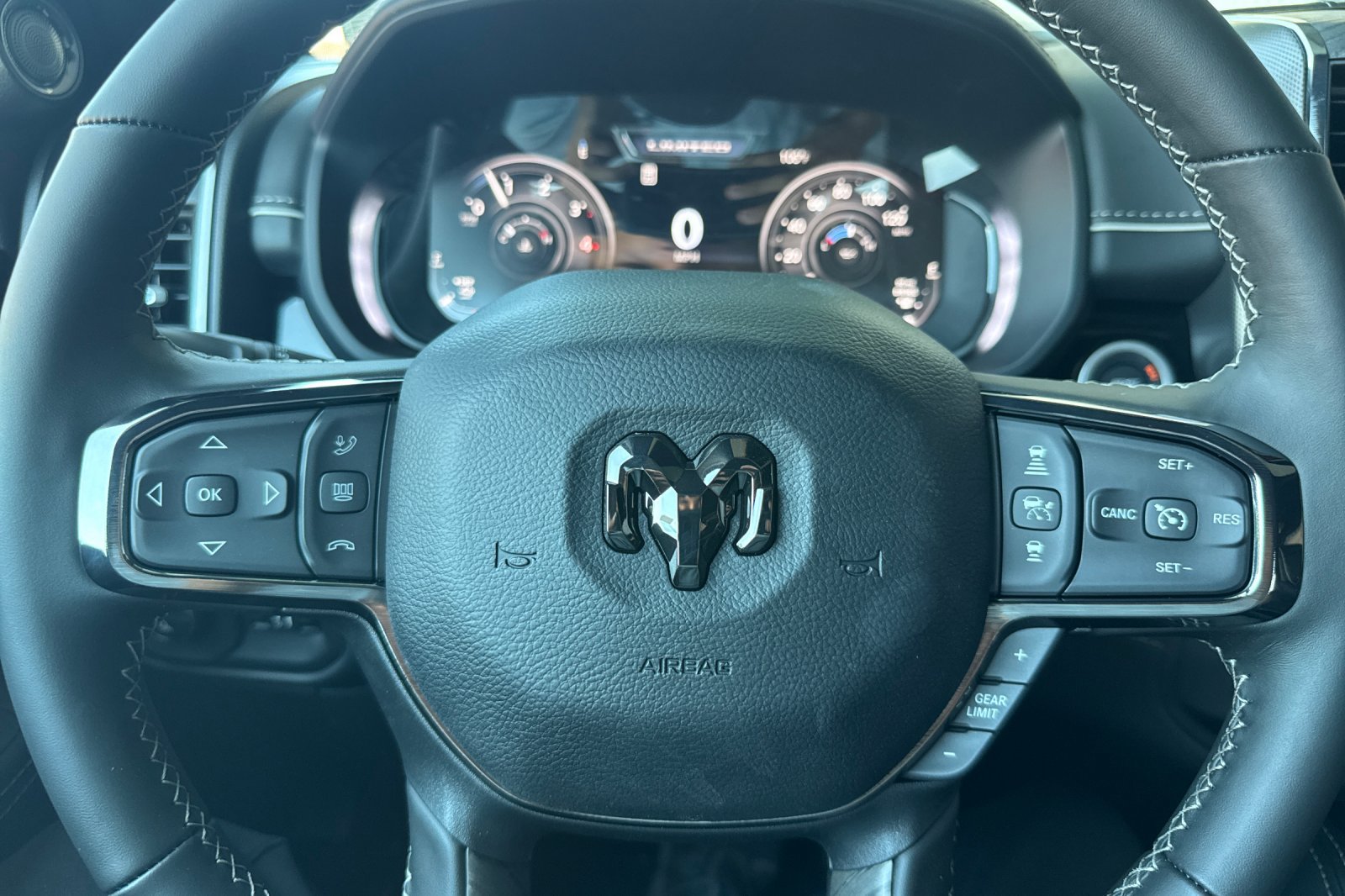 New 2026 RAM 2500 Limited AWD/4WD image 22