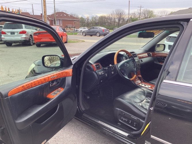 Used 2004 Lexus LS 430 image 4
