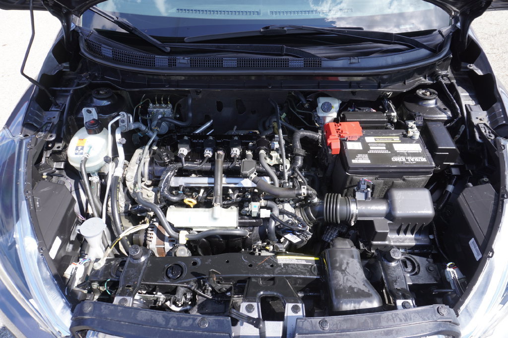 Used 2020 Nissan Kicks SR FWD image 31