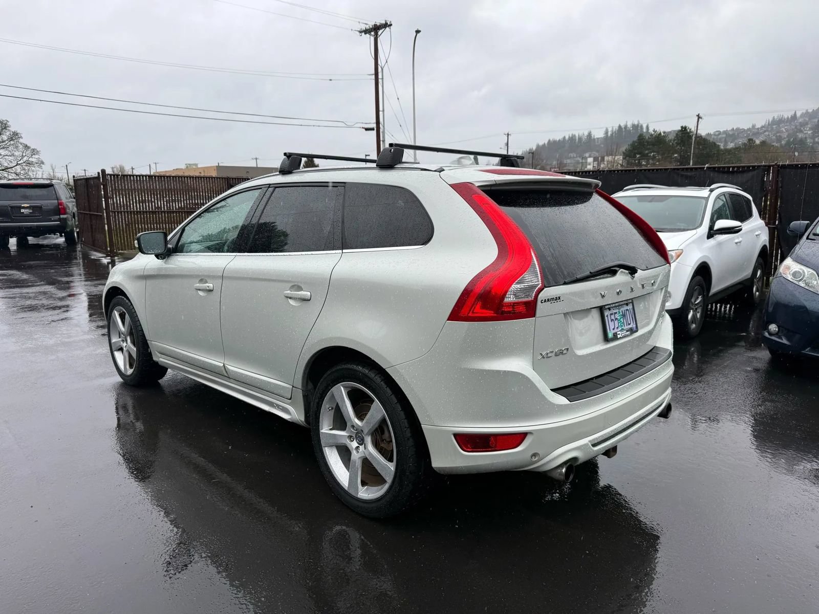 Used 2011 Volvo XC60 T6 R-Design w/ Convenience Pkg AWD/4WD image 8