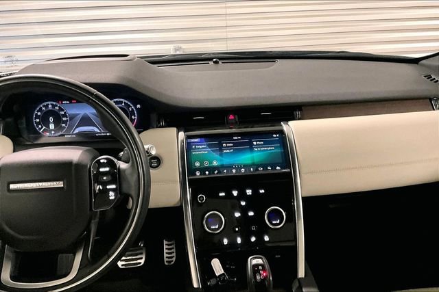 Used 2020 Land Rover Discovery Sport SE R-Dynamic AWD/4WD image 5