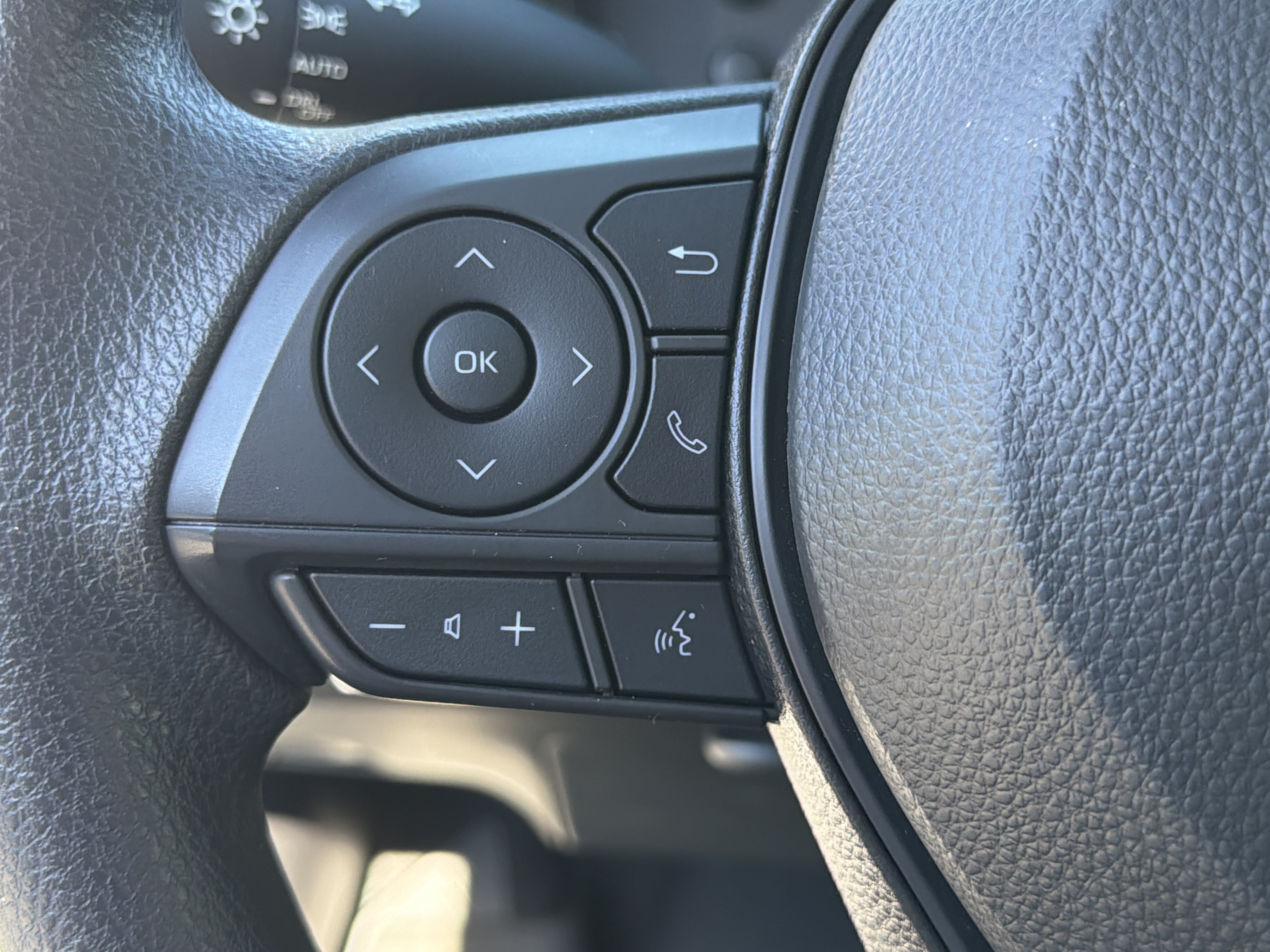 Used 2024 Toyota Corolla LE FWD image 24