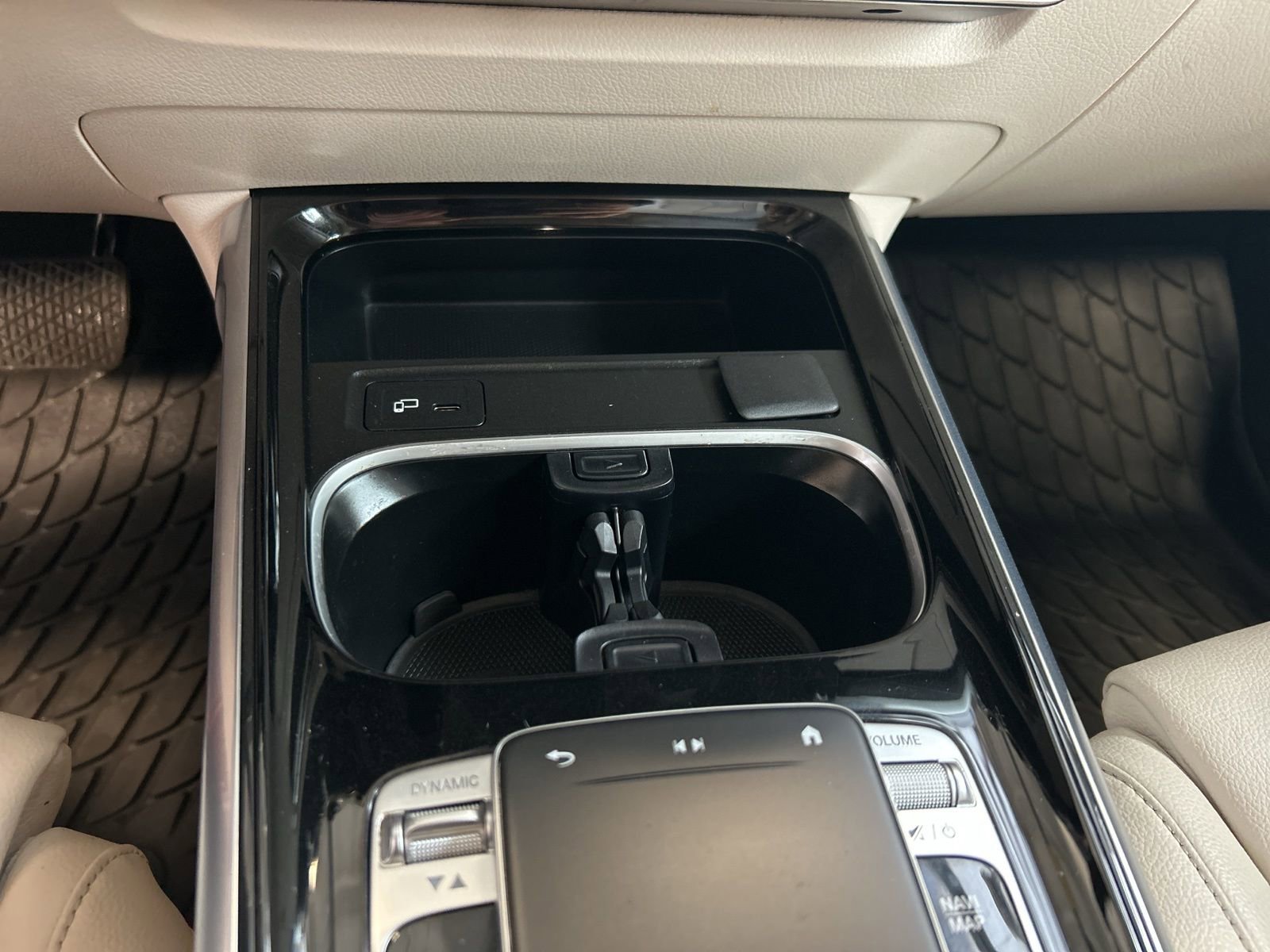 Used 2020 Mercedes-Benz GLB 250 4MATIC image 30