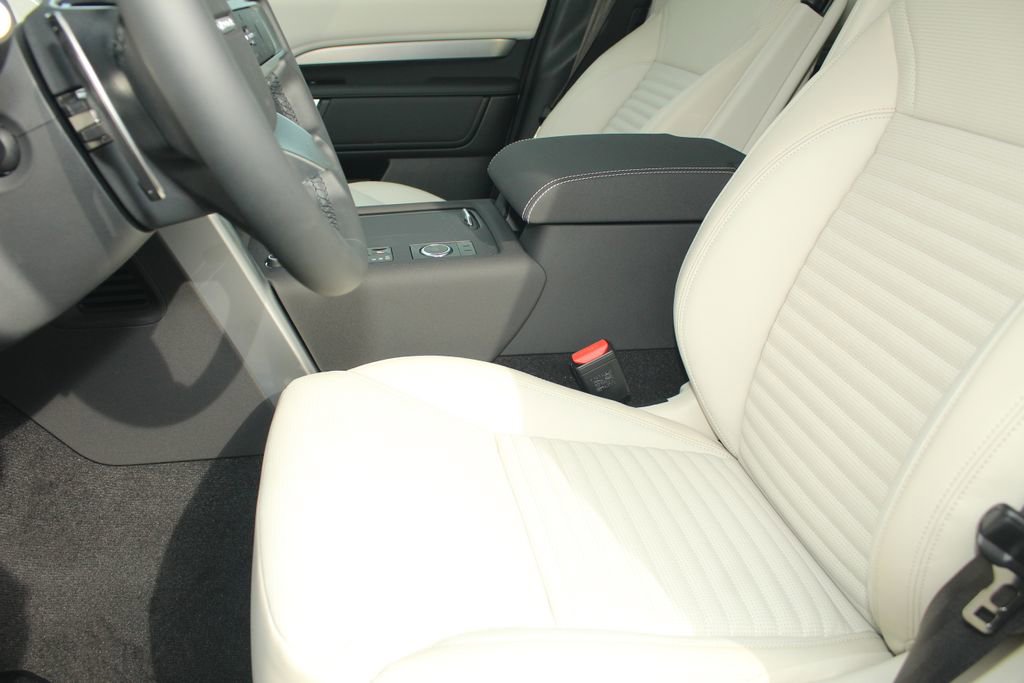 New 2026 Land Rover Discovery Dynamic SE AWD/4WD image 20