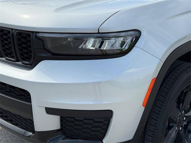 New 2025 Jeep Grand Cherokee L Altitude image 5