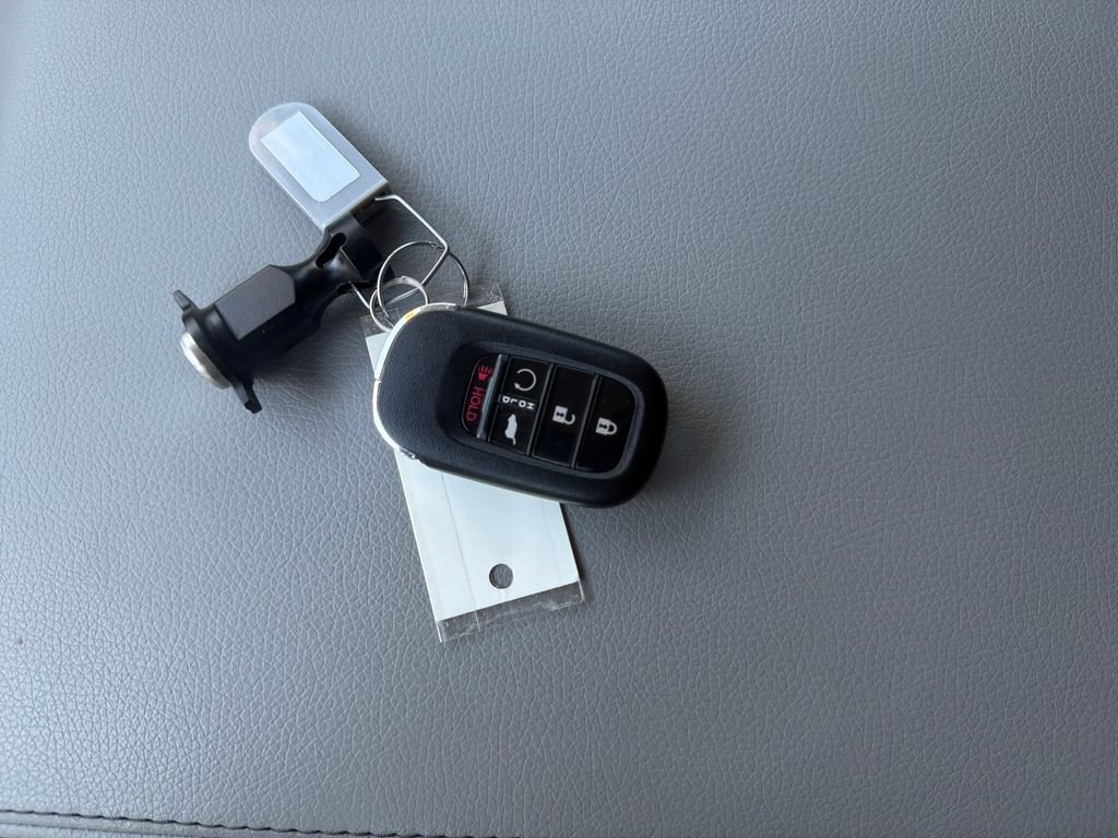 Used 2025 Honda Pilot EX-L image 23