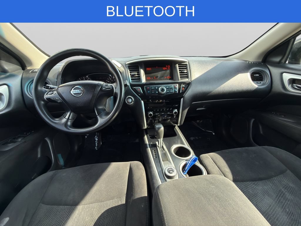 Used 2015 Nissan Pathfinder S FWD image 2