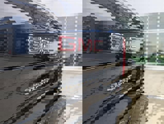 Used 2020 GMC Sierra 1500 AT4 w/ AT4 Premium Package image 11