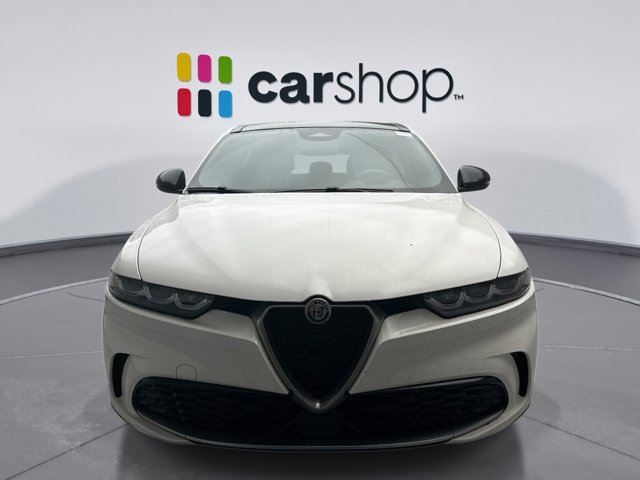 Used 2024 Alfa Romeo Tonale Ti w/ Premium Interior Package AWD/4WD image 8