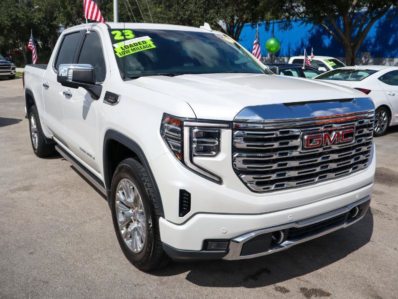 Used 2023 GMC Sierra 1500 Denali w/ Technology Package AWD/4WD image 7