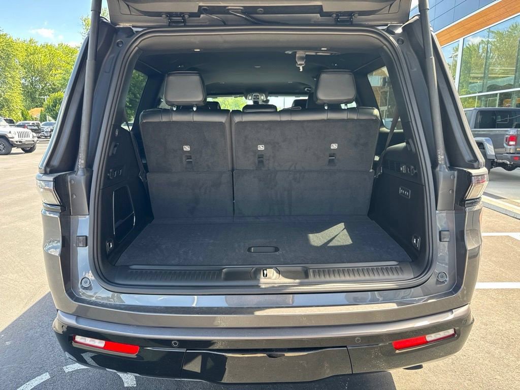 New 2026 Jeep Grand Wagoneer Limited AWD/4WD image 7