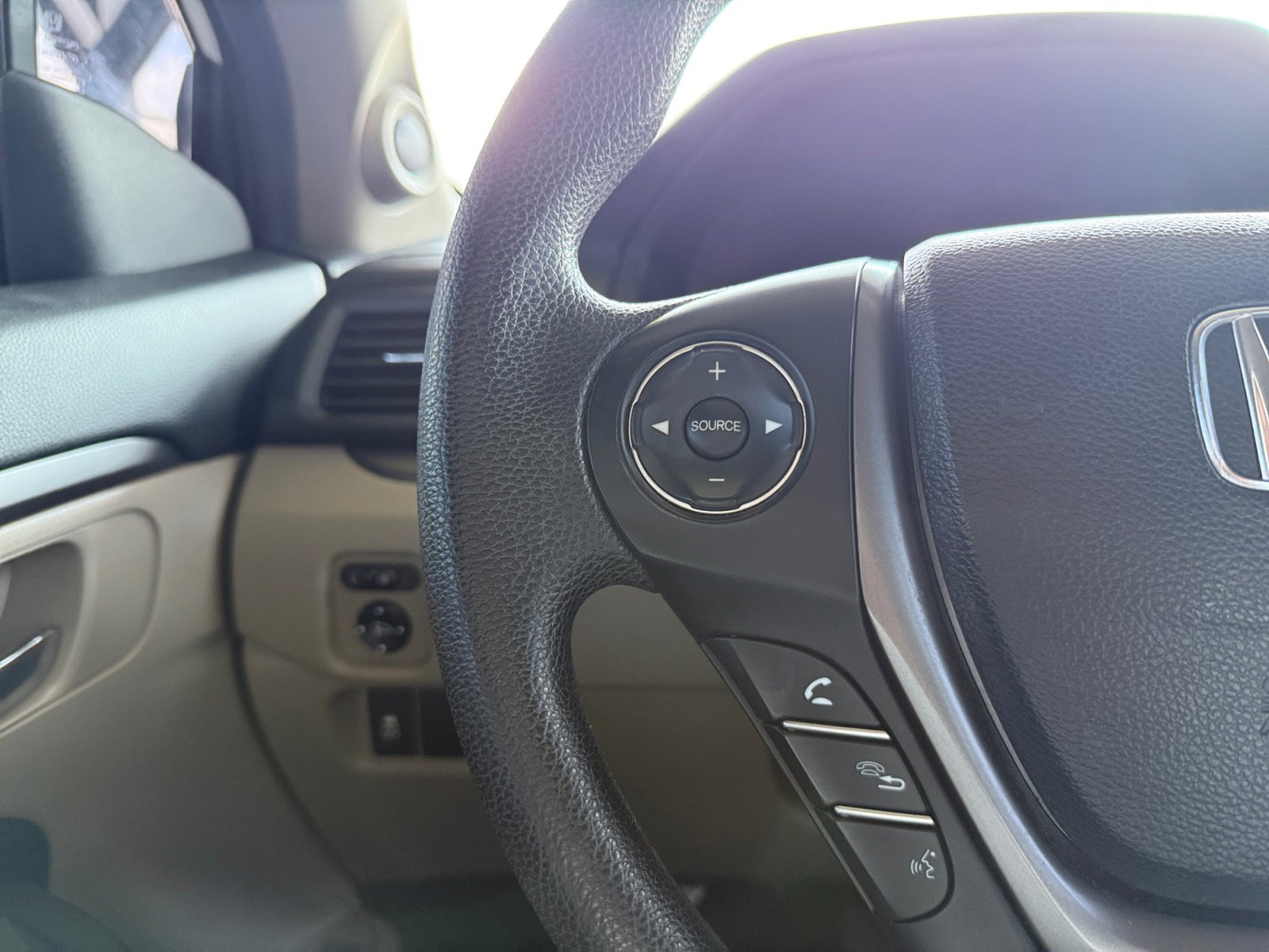 Used 2017 Honda Pilot LX image 18