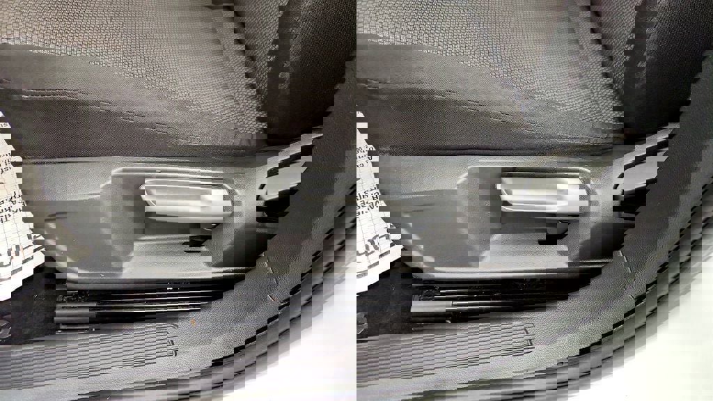 Used 2019 Volkswagen Jetta S w/ Driver Assistance Package FWD image 11