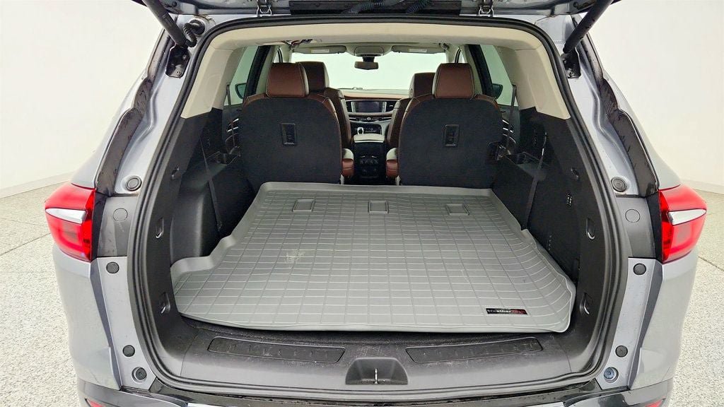 Used 2019 Buick Enclave Avenir FWD image 21