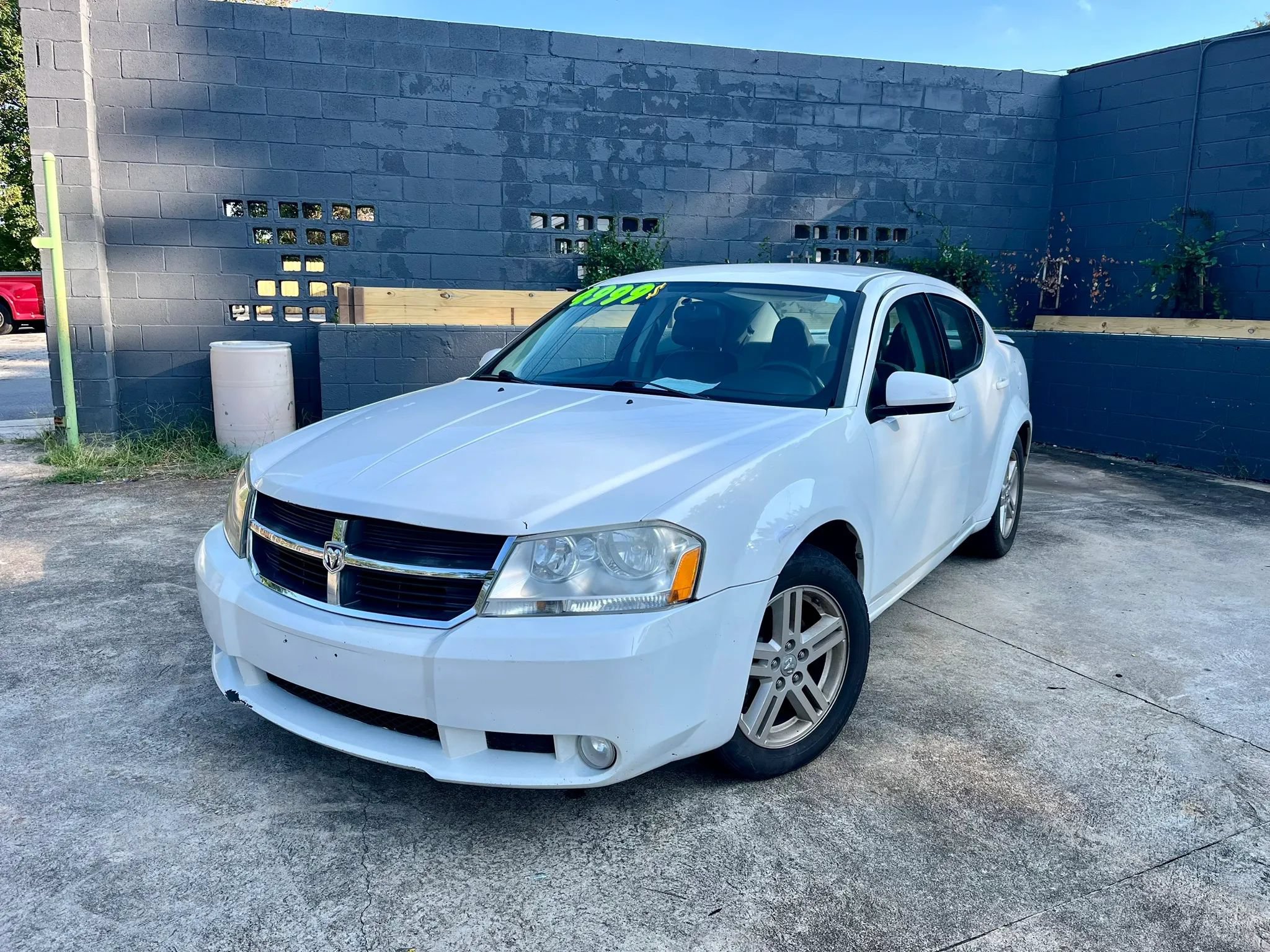 Used 2010 Dodge Avenger R/T FWD image 1