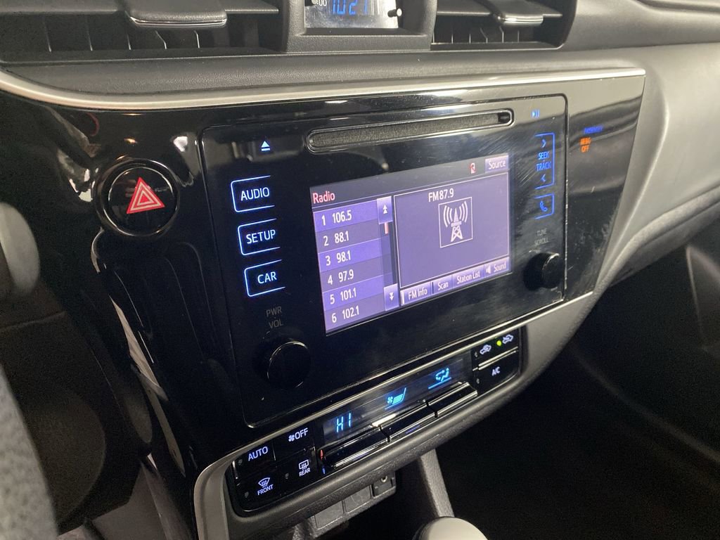 Used 2019 Toyota Corolla LE image 14