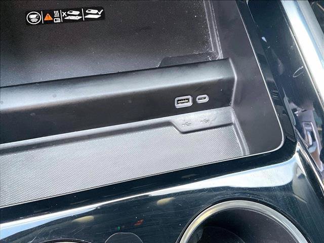 Certified 2025 Chevrolet Suburban High Country RWD image 26